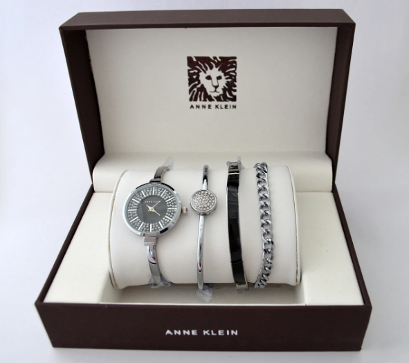 Женские часы Anne Klein с тремя браслетами в коробке
